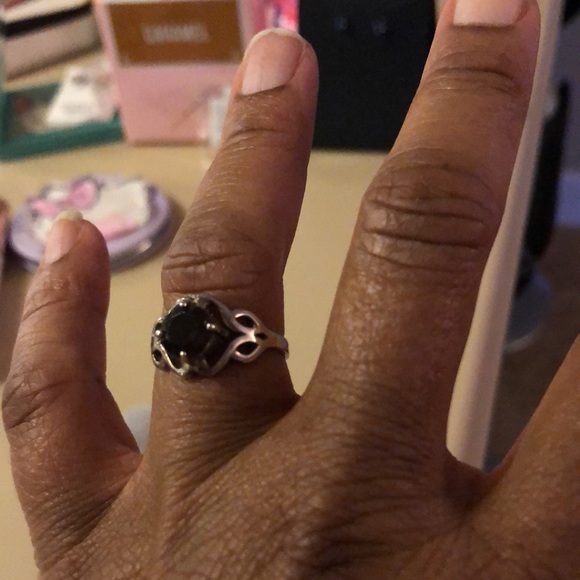 GEMSTONE RING US 7 🎥 - Picture 4 of 9